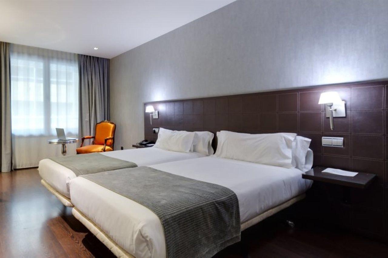 Iberik Santo Domingo Plaza Hotel Oviedo Bagian luar foto